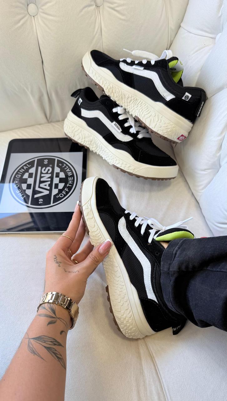 Vans neo Camurça  Preto branco