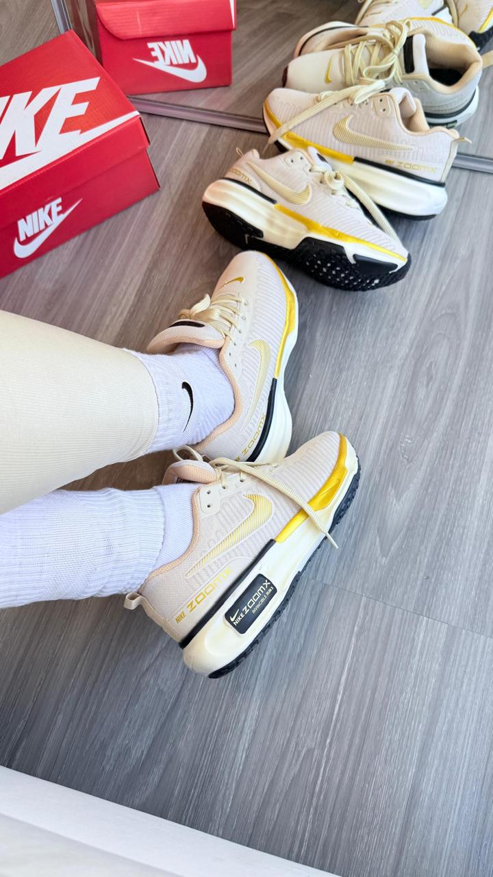 Nike zoom  Invencible run3  Off/Dourado Basic