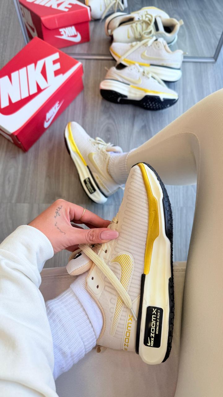 Nike zoom  Invencible run3  Off/Dourado Basic