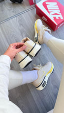 Nike zoom  Invencible run3  Off/Dourado Basic