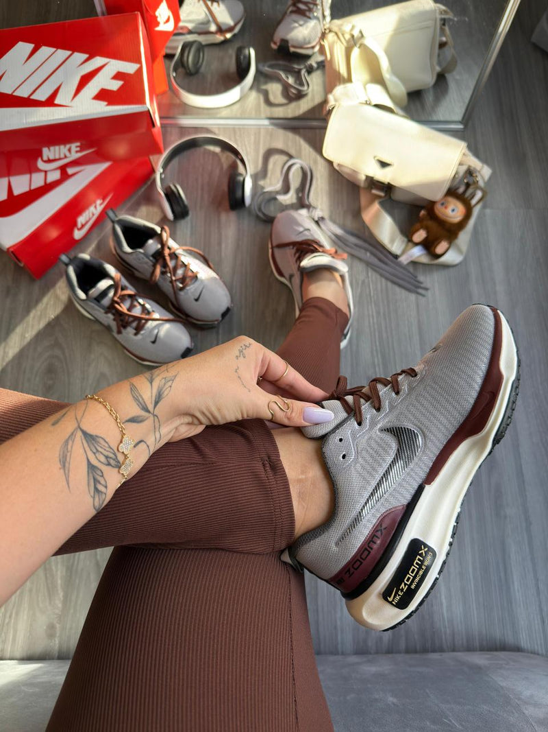 Nike zoom  Invencible run3  Cinza/Marrom Basic